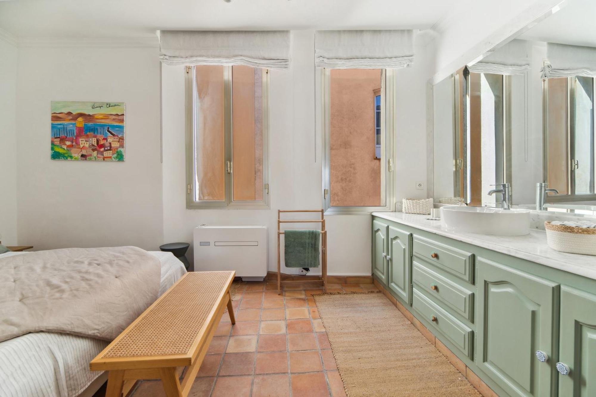 With Sea View In St Tropez - La Ponche Apartment Saint-Tropez